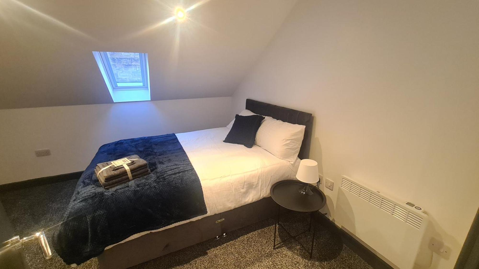 Homestay By Bic Oates 9 Dewsbury Extérieur photo